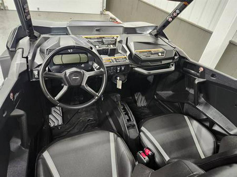 2025 Can-Am Commander MAX XT 700