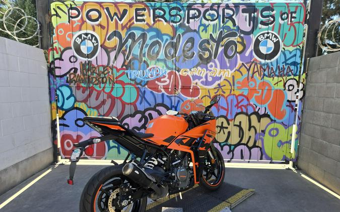2023 KTM RC 390