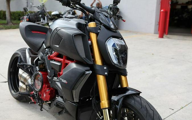 2023 Ducati Diavel 1260 S Total Black