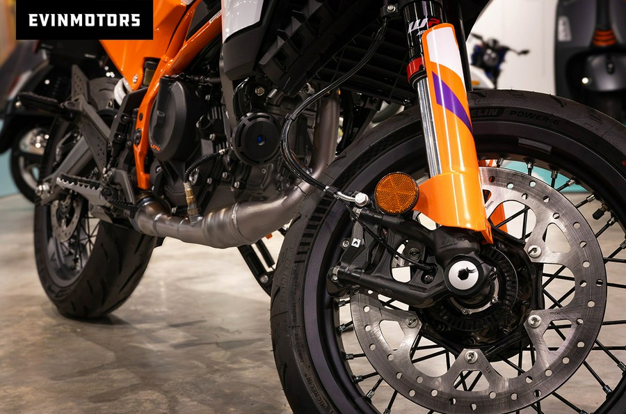 2025 KTM SMC 390 R