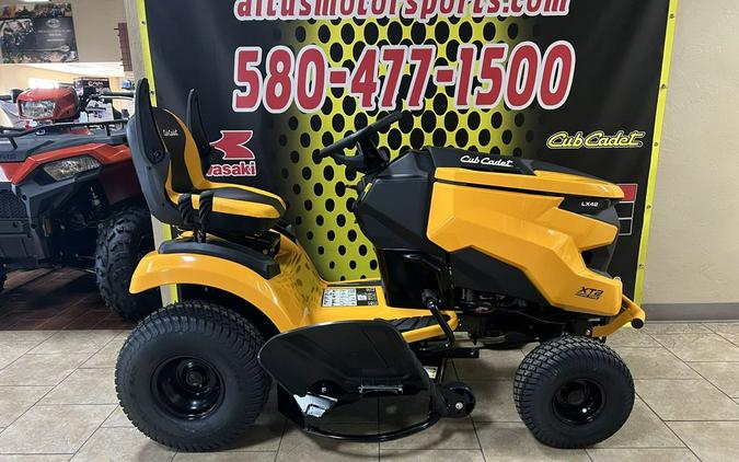 2022 Cub Cadet® Lawn & Garden Tractors XT2 LX42