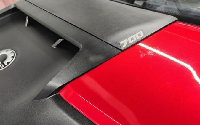 2025 Can-Am Commander MAX XT 700