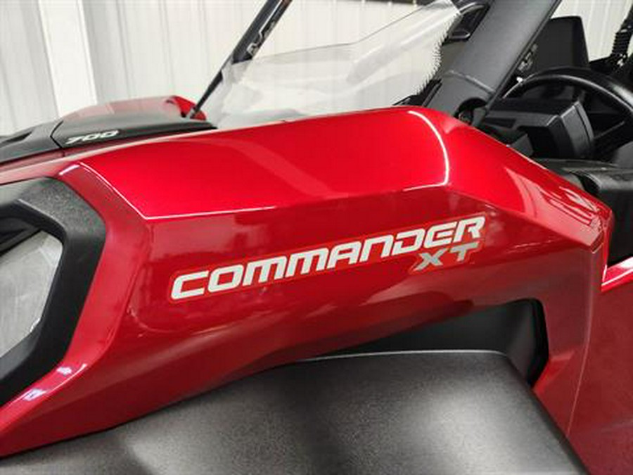 2025 Can-Am Commander MAX XT 700