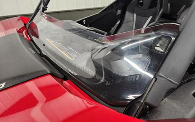 2025 Can-Am Commander MAX XT 700