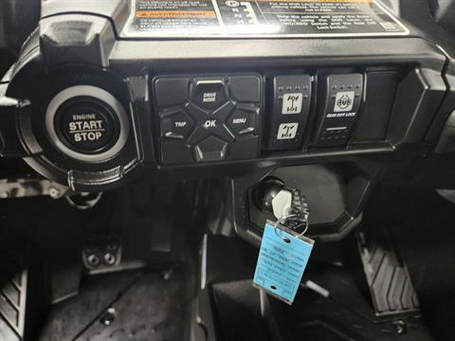 2025 Can-Am Commander MAX XT 700