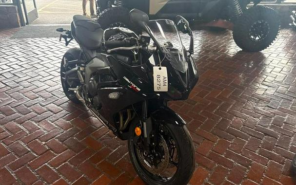 2026 Triumph Daytona 660 Sapphire Black