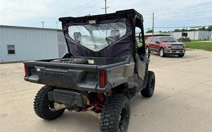 2017 Honda Pioneer 1000 LE