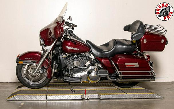 2006 Harley-Davidson® FLHTCUI - Ultra Classic® Electra Glide®