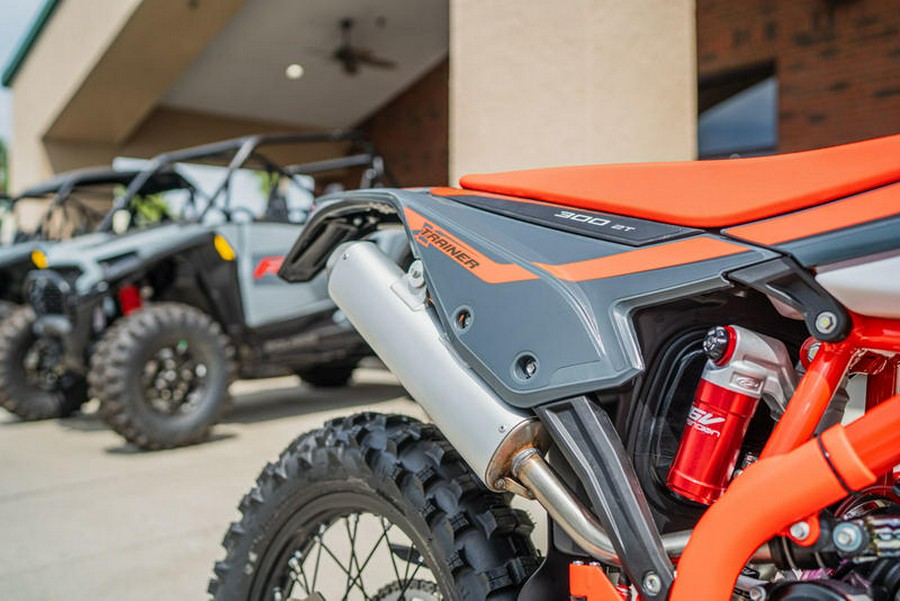 2025 Beta 300 Xtrainer