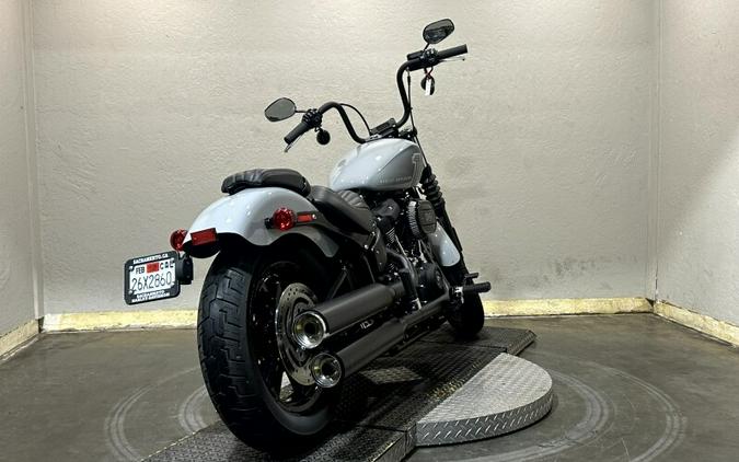 Harley-Davidson® Street Bob™ 114 2024 FXBBS 021428A BILLIARD GRAY