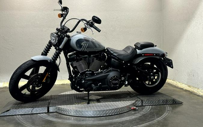 Harley-Davidson® Street Bob™ 114 2024 FXBBS 021428A BILLIARD GRAY