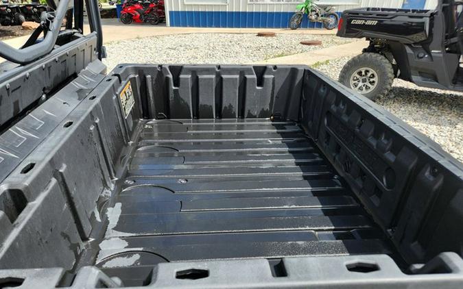 2023 Can-Am Defender XT HD10