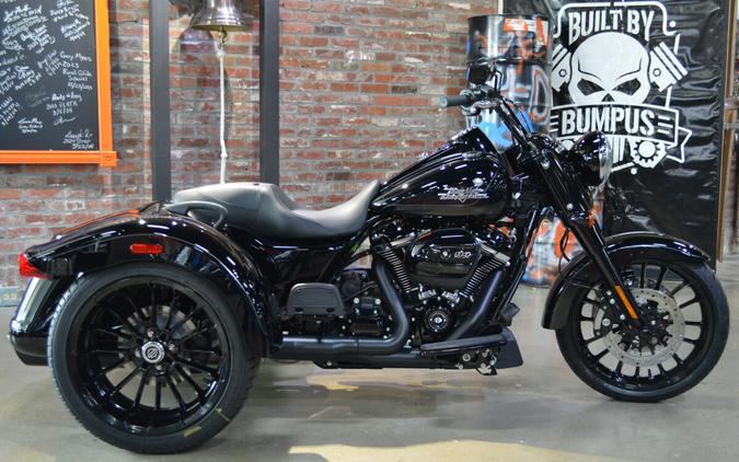 2024 Harley-Davidson Freewheeler Vivid Black