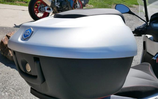2024 Piaggio BV400
