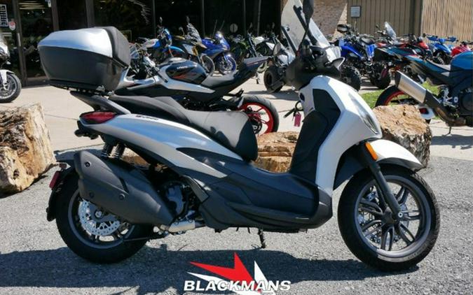 2024 Piaggio BV400