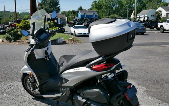 2024 Piaggio BV400