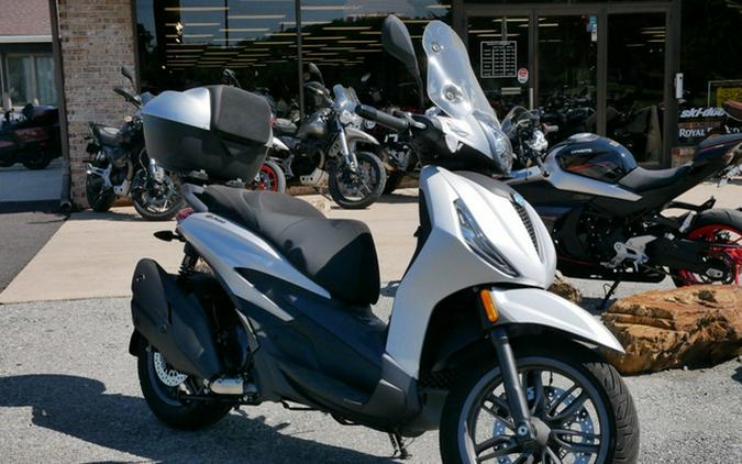 2024 Piaggio BV400