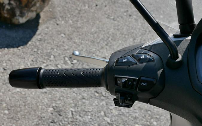 2024 Piaggio BV400