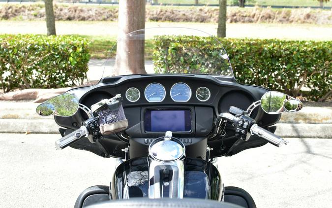 2022 Harley-Davidson Tri Glide Ultra FLHTCUTG