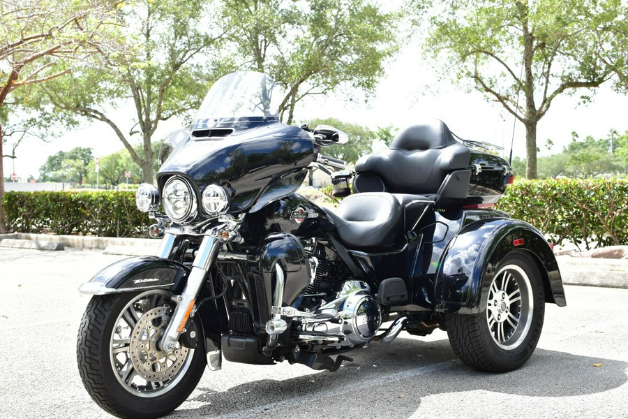 2022 Harley-Davidson Tri Glide Ultra FLHTCUTG