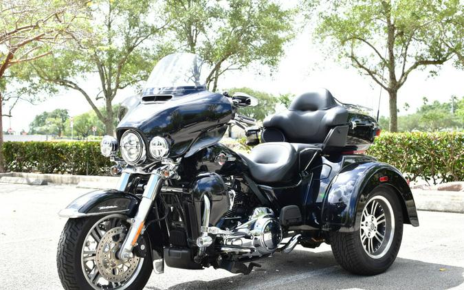 2022 Harley-Davidson Tri Glide Ultra FLHTCUTG