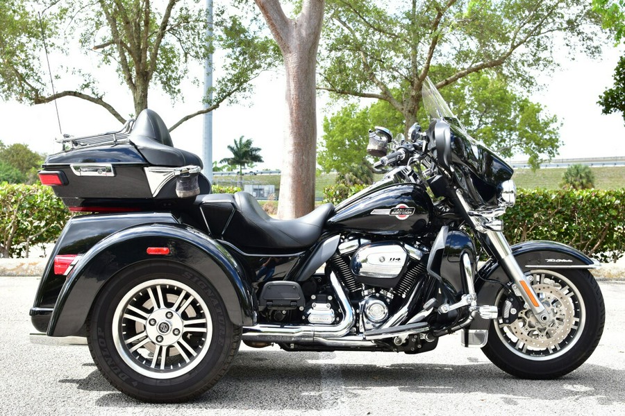 2022 Harley-Davidson Tri Glide Ultra FLHTCUTG
