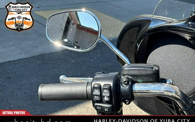 Harley-Davidson Tri-Glide FLHTCUTG