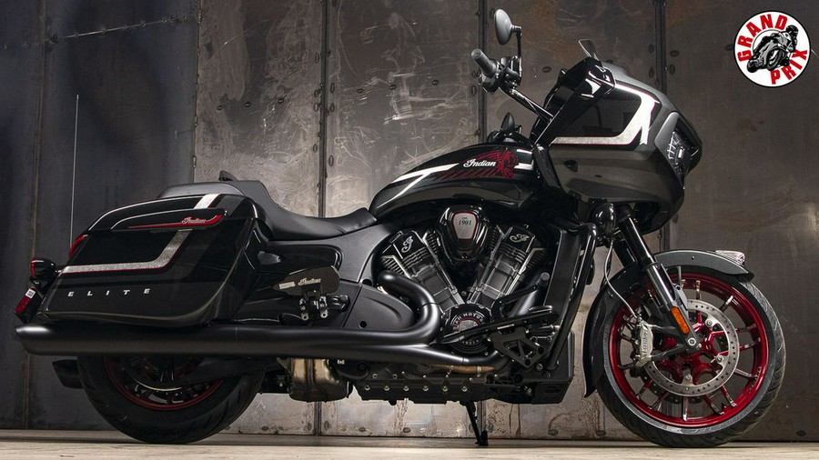 2024 Indian Motorcycle® Challenger® Elite Charcoal Candy/Black Candy