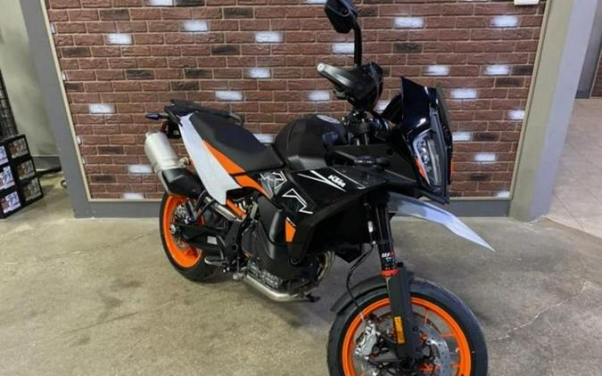 2024 KTM 890 SMT