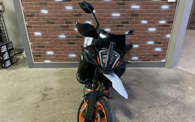 2024 KTM 890 SMT