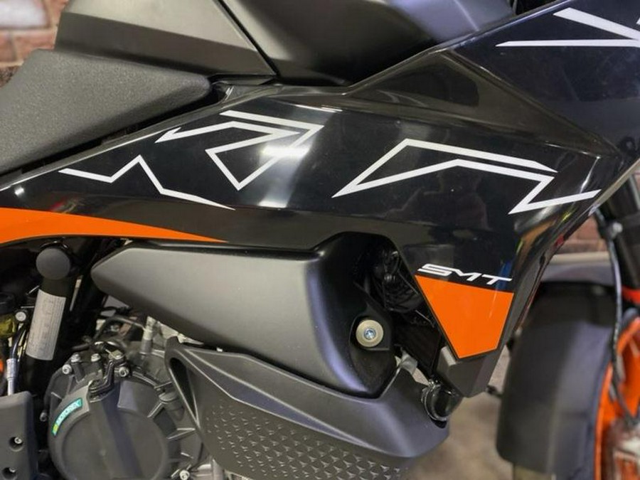 2024 KTM 890 SMT