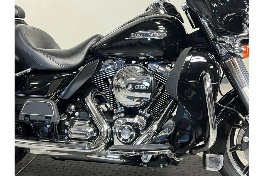 2015 Harley-Davidson® Electra Glide® Ultra Classic® FLHTCU