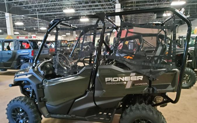 2024 Honda Pioneer 1000-5 Deluxe