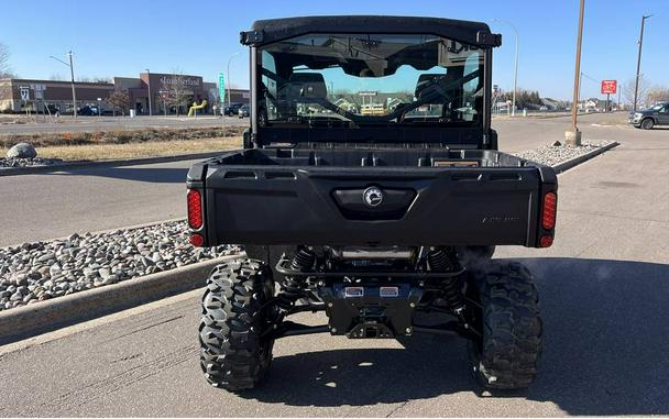 2024 Can-Am™ Defender DPS CAB HD9