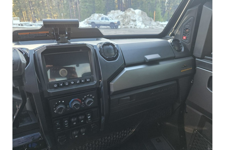 2026 RANGER CREW XD 1500 MOUNTAINEER TREELINE GREEN - Polaris