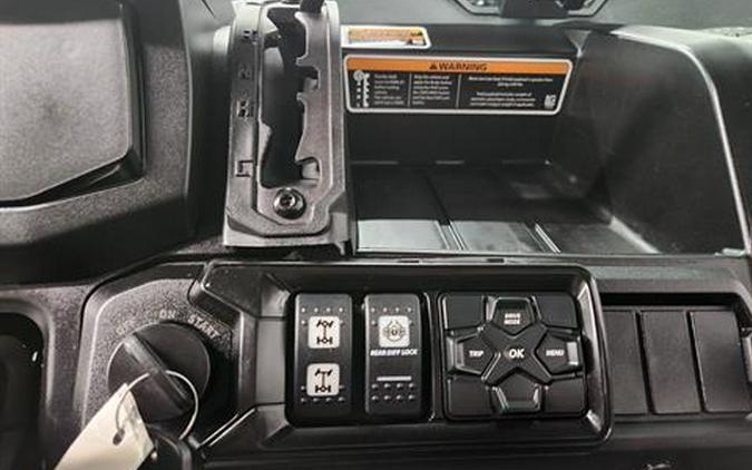 2025 Can-Am Defender XT HD7