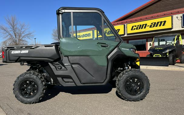 2024 Can-Am™ Defender DPS CAB HD9