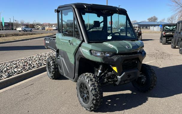 2024 Can-Am™ Defender DPS CAB HD9