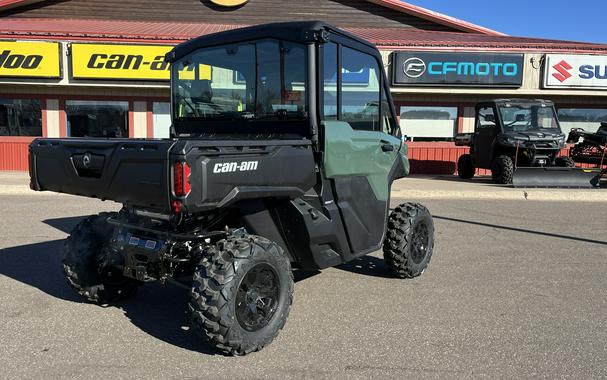 2024 Can-Am™ Defender DPS CAB HD9