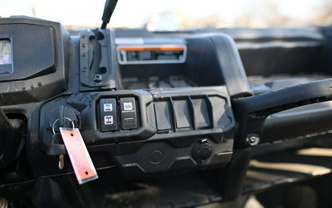 2025 Can-Am Defender DPS HD9 Stealth Black