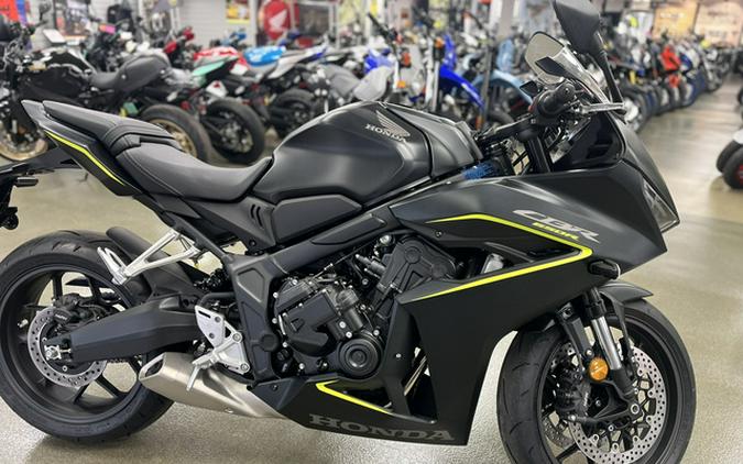 2026 Honda CBR650R E-Clutch