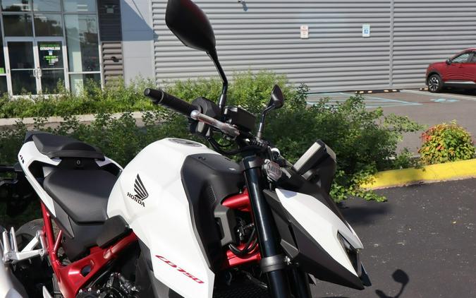 2025 CB750 Hornet Base - Honda