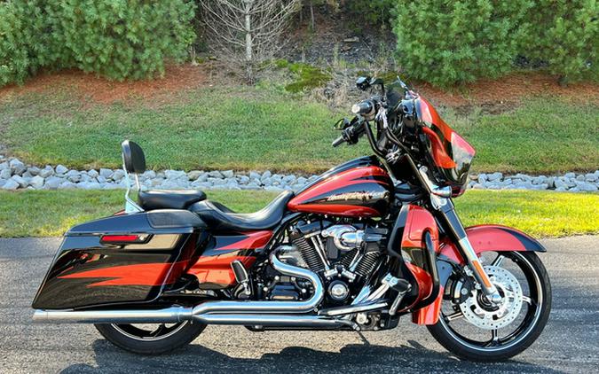 2017 Harley-Davidson FLHXSE - CVO Street Glide