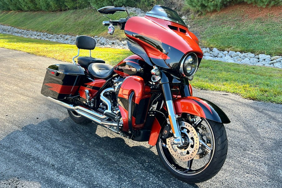 2017 Harley-Davidson FLHXSE - CVO Street Glide