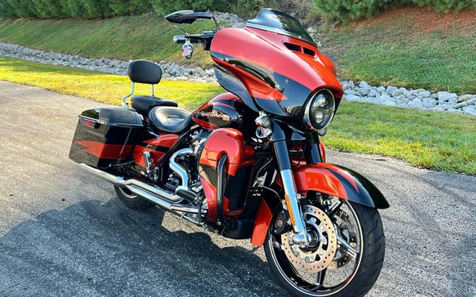 2017 Harley-Davidson FLHXSE - CVO Street Glide