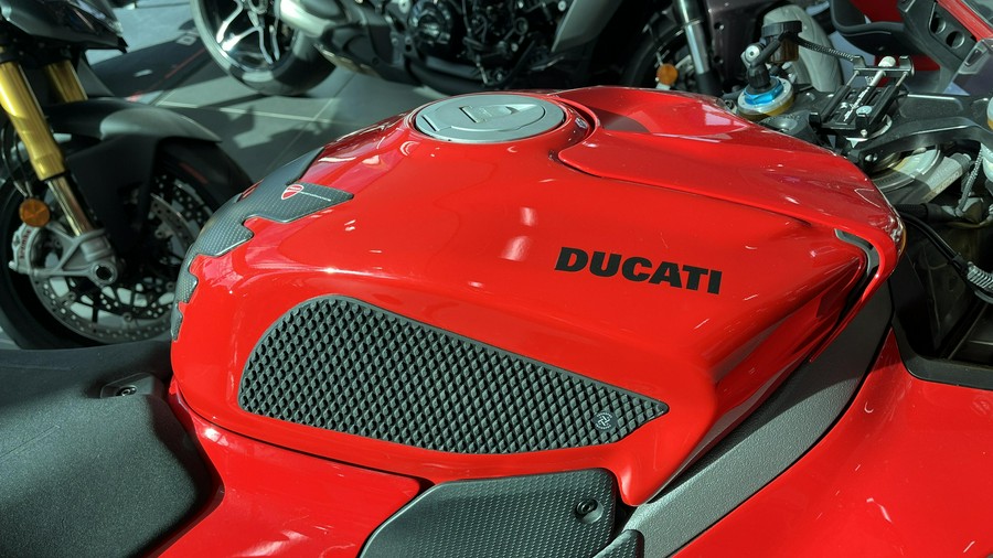 2025 Ducati PANIGALE V4S