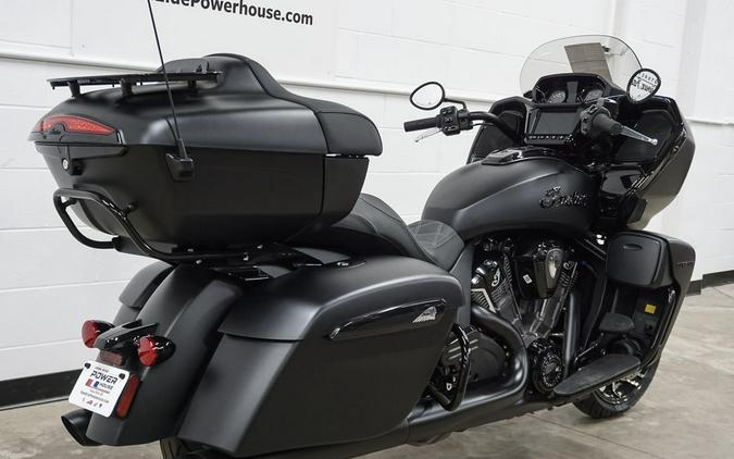 2024 Indian Motorcycle® Pursuit® Dark Horse® with PowerBand Audio Package Black Smoke