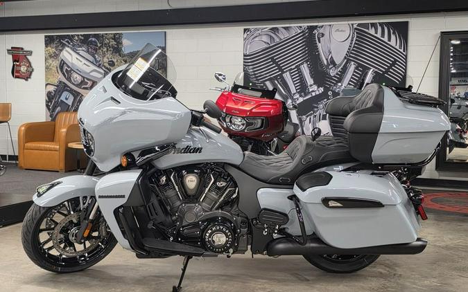 2025 Indian Motorcycle® Roadmaster® Dark Horse® with PowerBand Audio Package