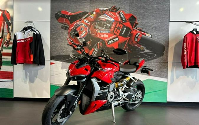 2022 Ducati Streetfighter V2 Ducati Red