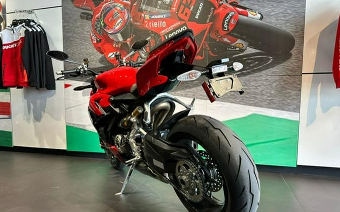 2022 Ducati Streetfighter V2 Ducati Red